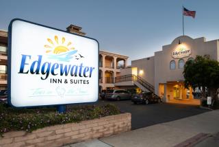 Edgewater Inn and Suites - Pismo Beach - 0