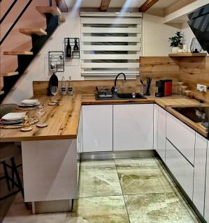 Deluxe Loft Studio Apartment - 5