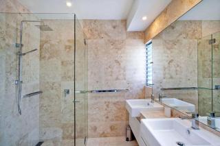 Anna Superbly Stylish Luxury Townhouse - 2