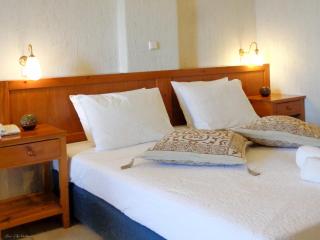 Grekis Beach Hotel and Apartments - 9