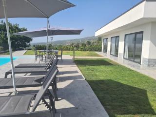 Open Land Holiday Suite - 1