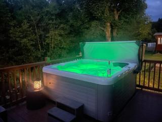 Carre Retreat with private hot tub - Felton - 9