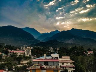 Hotel 360 by D'Polo Dharamshala - Dharmsāla - 2