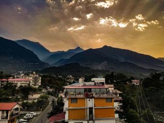 Hotel 360 by D'Polo Dharamshala - Dharmsāla - 4