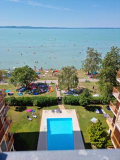 Viktória ~Vízparti ~ Medencés ~ Apartman - Siófok - 0