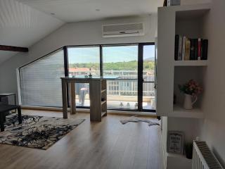 Apartment 7 - 9