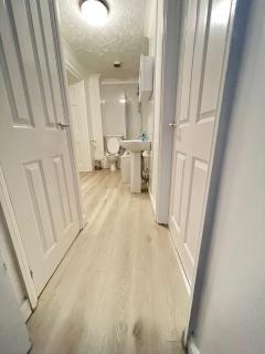 Spacious Flat with River View, 1A - 2