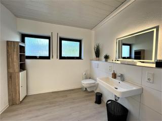 Traumaussicht Kamin Balkon Burgblick 65 Zoll TV Netflix Sky Joyn Lindenplatz - Bullay - 1