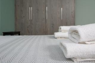 Spacious Modern Apartments With Great Rooftop View - Atene - 4