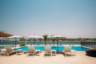 Family vacation villa with private pool and access to beach - Ra’s al-Chaima - 2