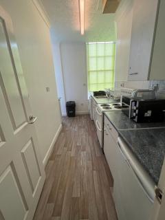 Spacious Entire Flat, 1 - 8