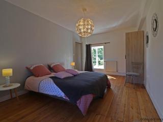 Maison de charme avec grand jardin, jeux pour enfants, et équipements modernes à Merri - FR-1-497-137 - - 3