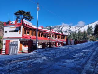 Hotel Burans & Restaurant - Chakrāta - 0