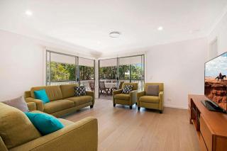 Depper St Beautifully Renovated Beach House - 8