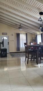 Hillside Sunrise, 2 Bed 2 Bath in Gated Community, close to beach, food, clubs & shopping Free Parking, Free Wi-Fi - Montego Bay - 7