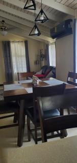 Hillside Sunrise, 2 Bed 2 Bath in Gated Community, close to beach, food, clubs & shopping Free Parking, Free Wi-Fi - Montego Bay - 9