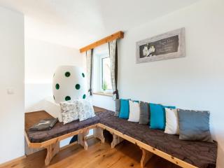 Cozy Holiday Home in Tyrol near Ski Area - Oetz - 8