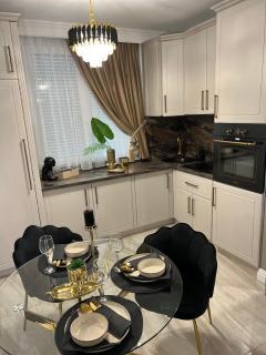 Golden Apartment - Oradea - 6