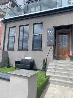 Willshaw Suites for families over 25 only - 9