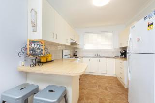Villa 1 33 Wharf Street - linen not included - Tuncurry - 6