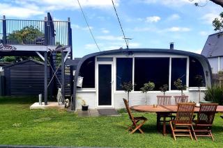 Chill at our Igloo cottage - 100m stroll to beach - 2