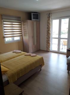 Mirko Apartments Budva - Budva - 8