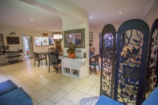 Spinifex Motel and Serviced Apartments - 1