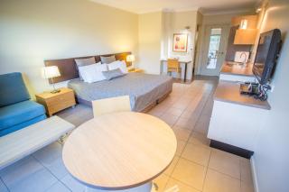 Spinifex Motel and Serviced Apartments - 3