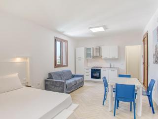 Ideal Rooms - 1