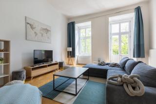 SUPER CENTRAL 2BR-2BT with Balcony&View&Sauna&Jacuzzi - Budapeste - 2