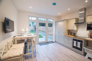 New stylish 4 bed house moments from Clacton beach - Clacton-on-Sea - 5