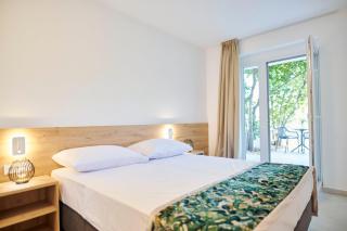 Colentum Resort Murter - Murter - 2