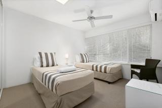 Ocean Terraces Split Level Apartment At The Beach - 2
