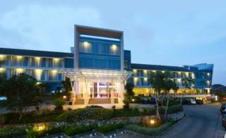 Emersia Hotel and Resort - Bandar Lampung - 0
