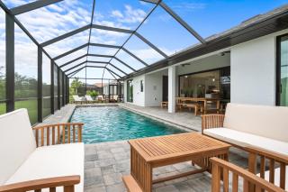 SW FL Oasis - 4bdr - 3bth - POOL - Game Room - Sleeps 10 or more - Cape Coral - 0