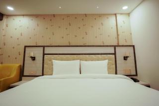Royal Ritz - - 1
