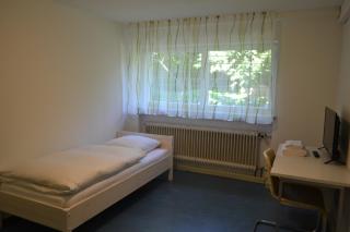 Monteurenwohnung im Untergeschoss mit Tageslicht - 4