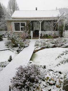 Pickled Pigeon Cottage - Lawrence - 8