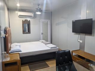 HOTEL THE CUBE STAY - New Delhi - 8