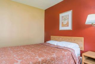 Super 8 by Wyndham Brooklyn Center/MPLS - Brooklyn Center - 4