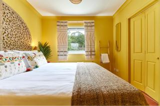 Xanadu Quirky 3-Bed Near Beach & Village Pub - 2