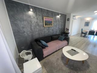 New Holiday House, near Makarska - 9