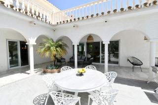 Villa with separate apartment - 4