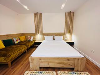 Chestnut Yard Villa - Tirana - 3