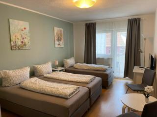 TOP LAGE 2 Zimmerwohnung mit Balkon und bester Aussicht in OG 2 links - Rostock - 3
