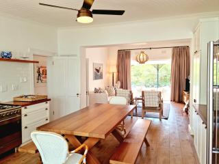 Milkwood Cottage, Beachfront family vacation home, Sleeps 6 - 3