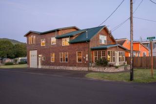 Cedar Lodge at Rockaway - Rockaway Beach - 4