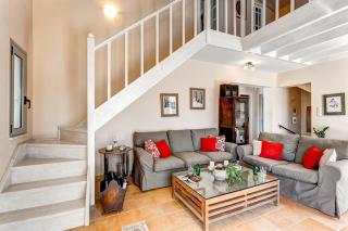 Villa Olive Grove by Villa Plus - Marathi - 2