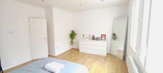 Spacious 3 Bed Flat near Liverpool street, Spitalfields - 4