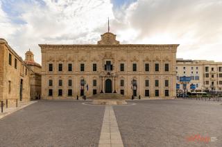 Historic Charm with a Classic Maltese Balcony - 7
